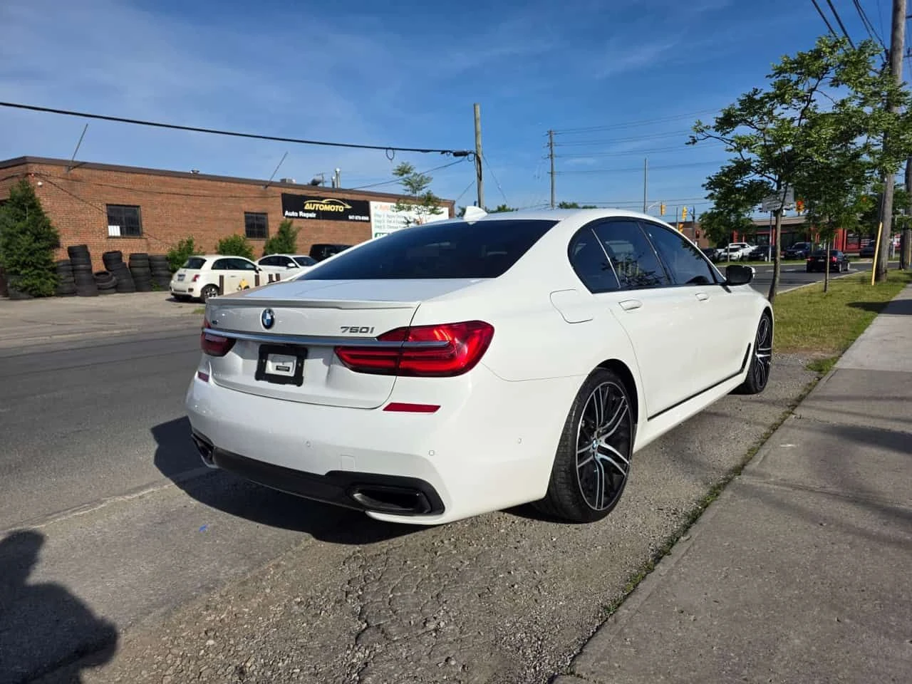 BMW 750 * 750i xDrive * CARFAX * ���� �� �� | Mobile.bg � ����������� 12
