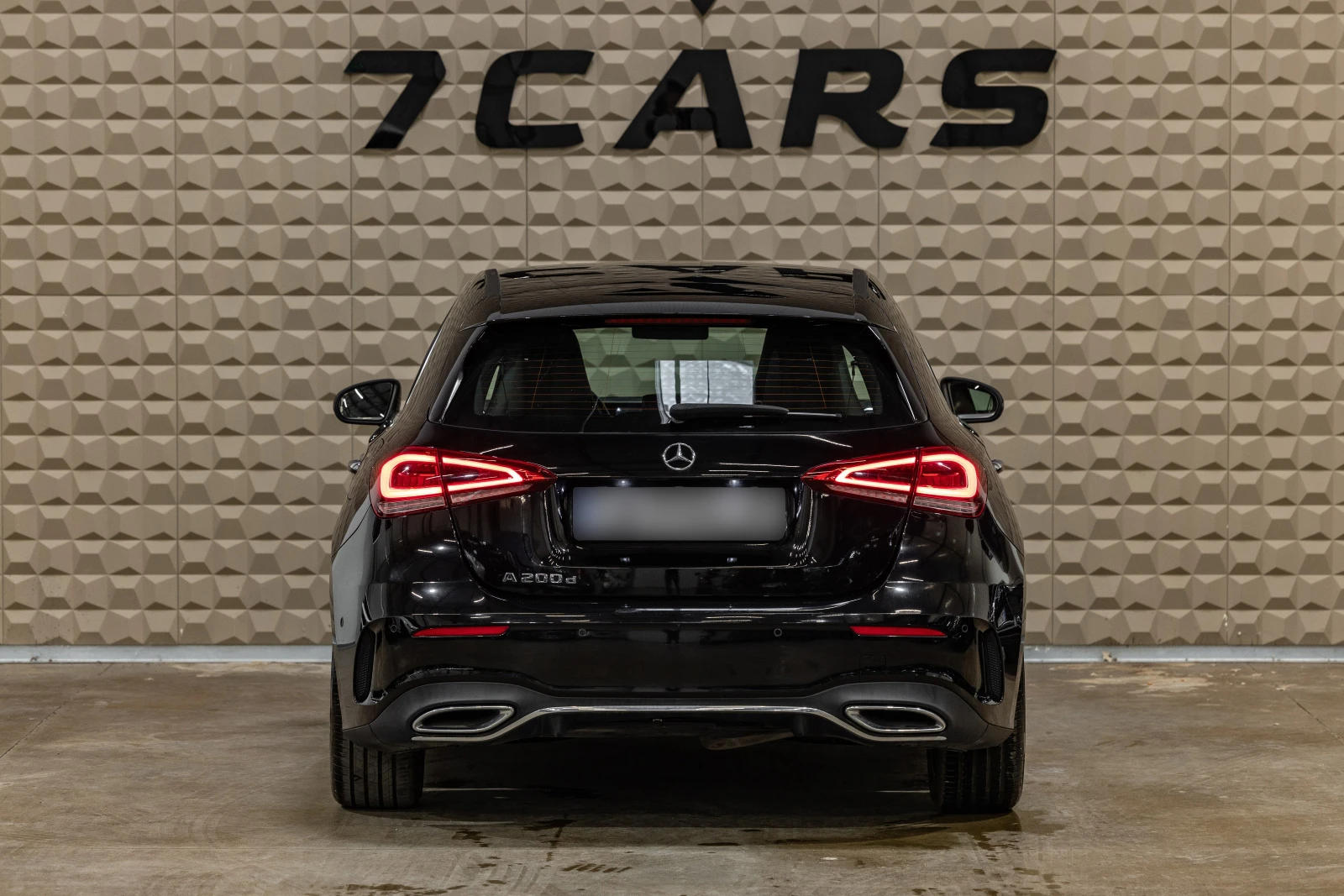 Mercedes-Benz A 200 AMG| Dynamic Select| Ambient| Гаранция , снимка 5 - Автомобили и джипове - 56129685