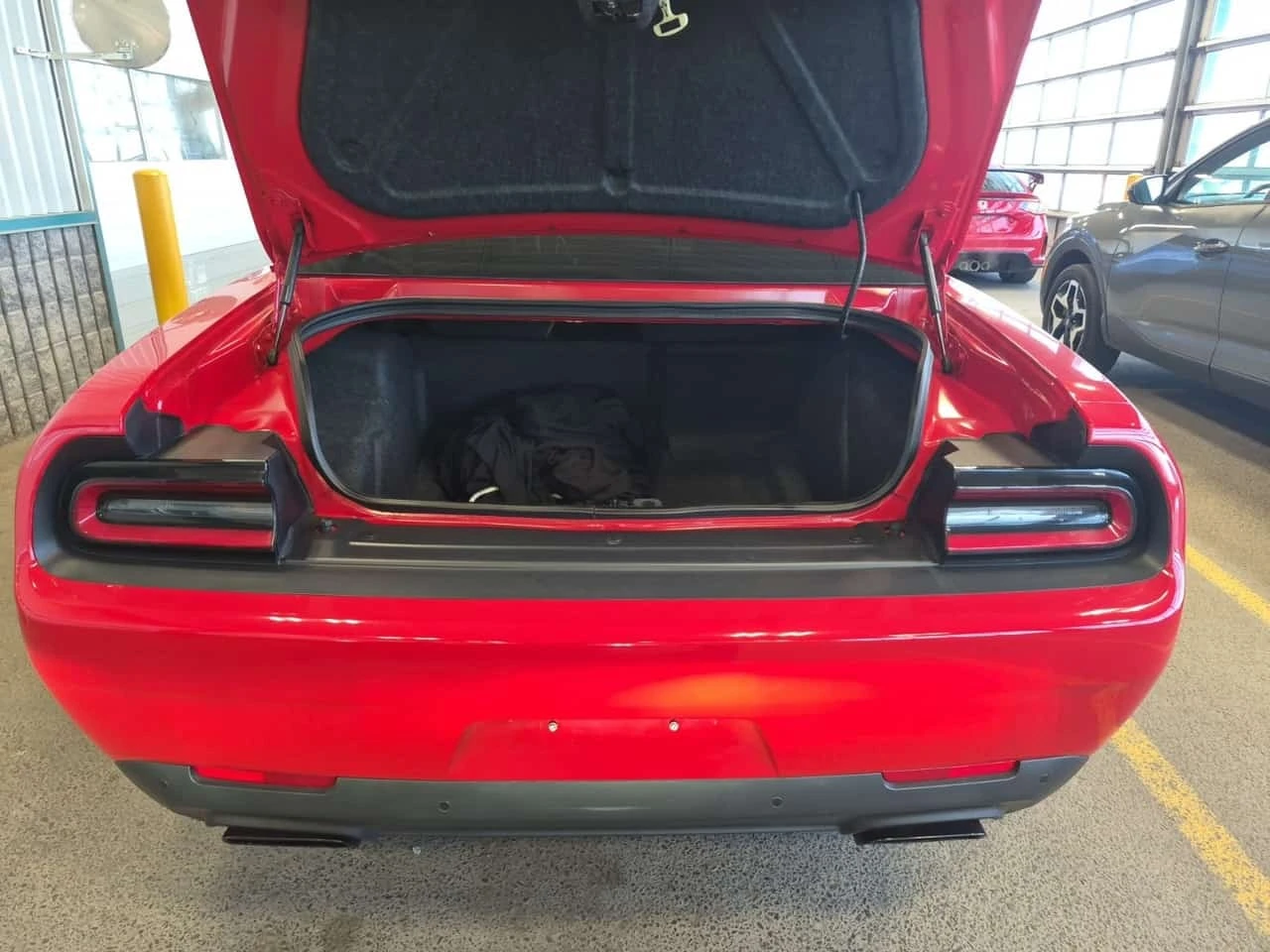 Dodge Challenger * HELLCAT * REMOTE START * ОБДУХВАНЕ * , снимка 8 - Автомобили и джипове - 56254215