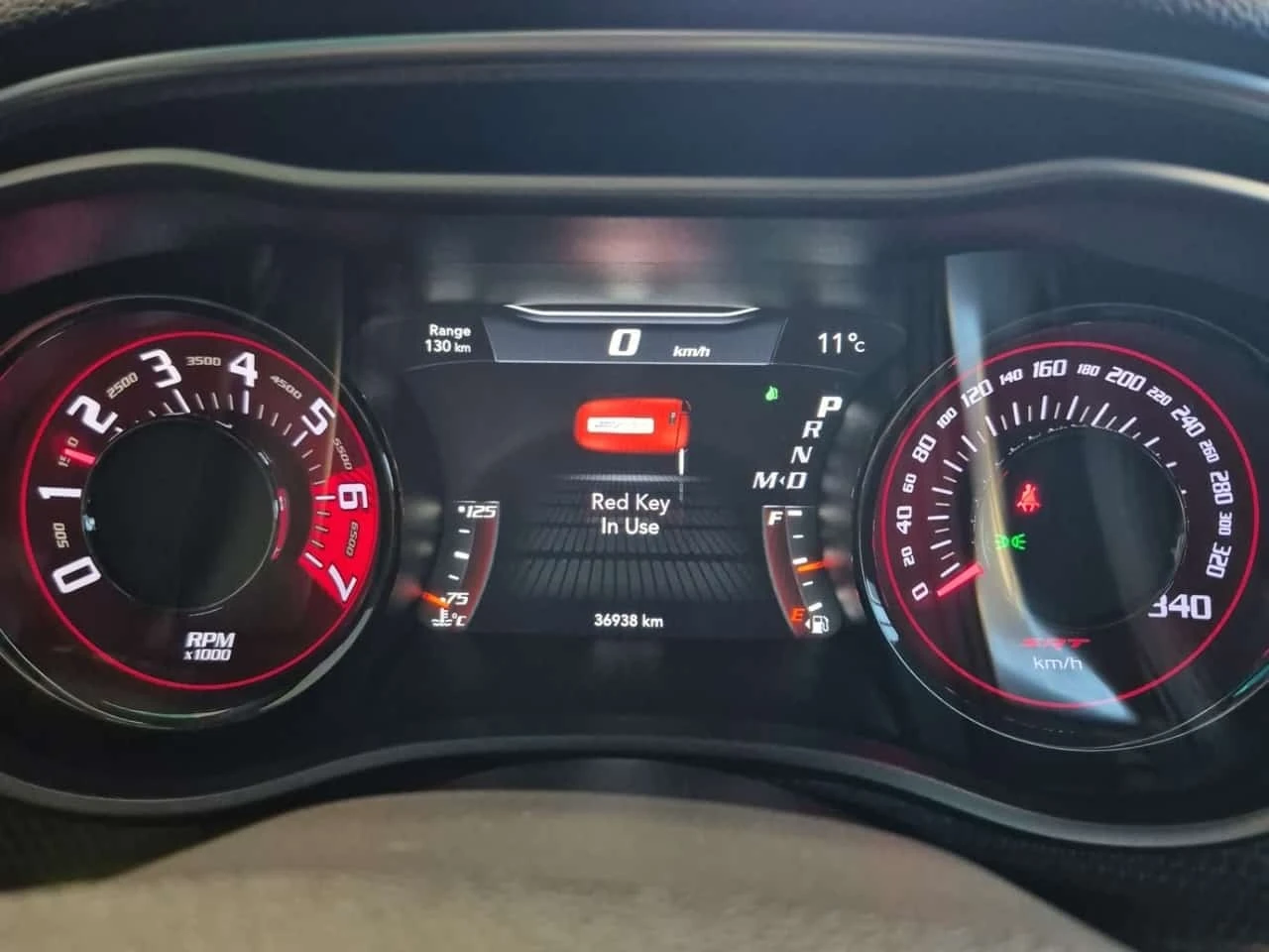Dodge Challenger * HELLCAT * REMOTE START * ОБДУХВАНЕ * , снимка 10 - Автомобили и джипове - 56254215