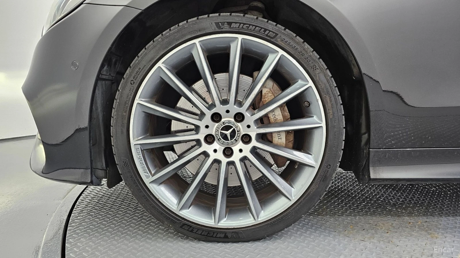 Mercedes-Benz E 400 AMG PK* HUD* DIS* �����* PANO* AMBIENT* ������ ��� | Mobile.bg � ����������� 5