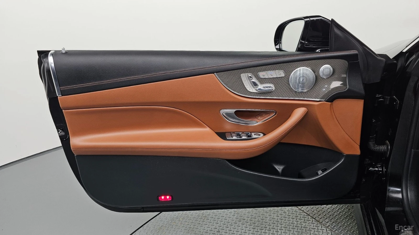 Mercedes-Benz E 400 AMG PK* HUD* DIS* �����* PANO* AMBIENT* ������ ��� | Mobile.bg � ����������� 16