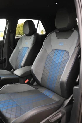 VW T-Roc R* 4M* AKRAPOVIC* BEATS* DISTR* LED* CAM* CARPLAY*, снимка 7
