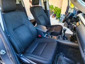 Toyota Hilux Double Cab, снимка 12