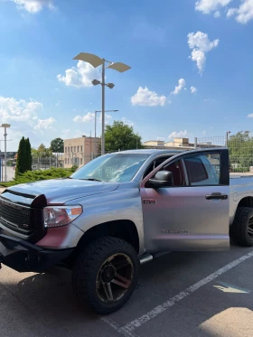 Toyota Tundra SR5, снимка 10