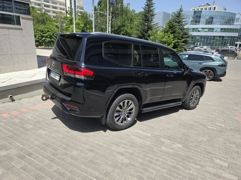 Toyota Land cruiser 300, снимка 4 - Автомобили и джипове - 49583234