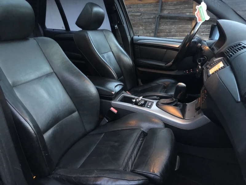 BMW X5  СПОРТ ПАКЕТ-ПАНОРАМА-ПЕЧКА-КСЕНОН-ТОП СЪСТОЯНИЕ!!, снимка 11 - Автомобили и джипове - 52385344