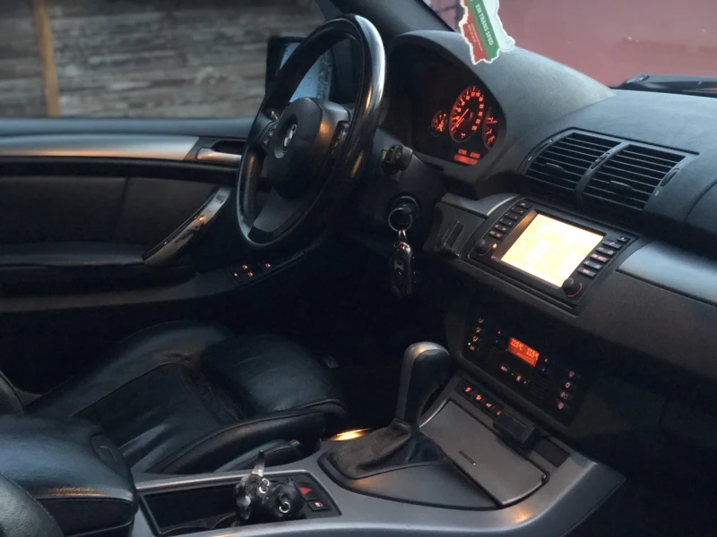 BMW X5  СПОРТ ПАКЕТ-ПАНОРАМА-ПЕЧКА-КСЕНОН-ТОП СЪСТОЯНИЕ!!, снимка 12 - Автомобили и джипове - 52385344