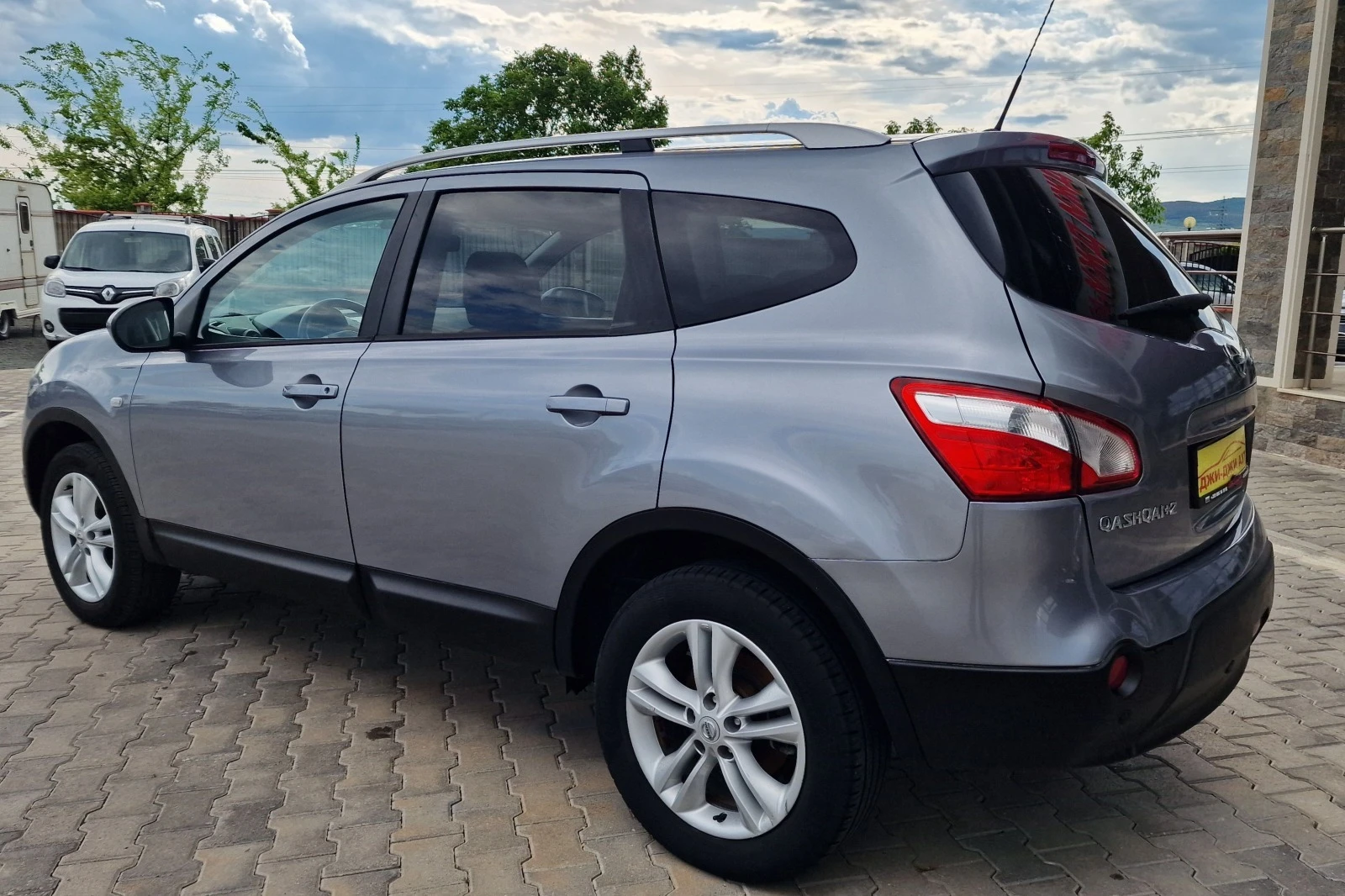 Nissan Qashqai  1.5 DCI 7.m - изображение 6