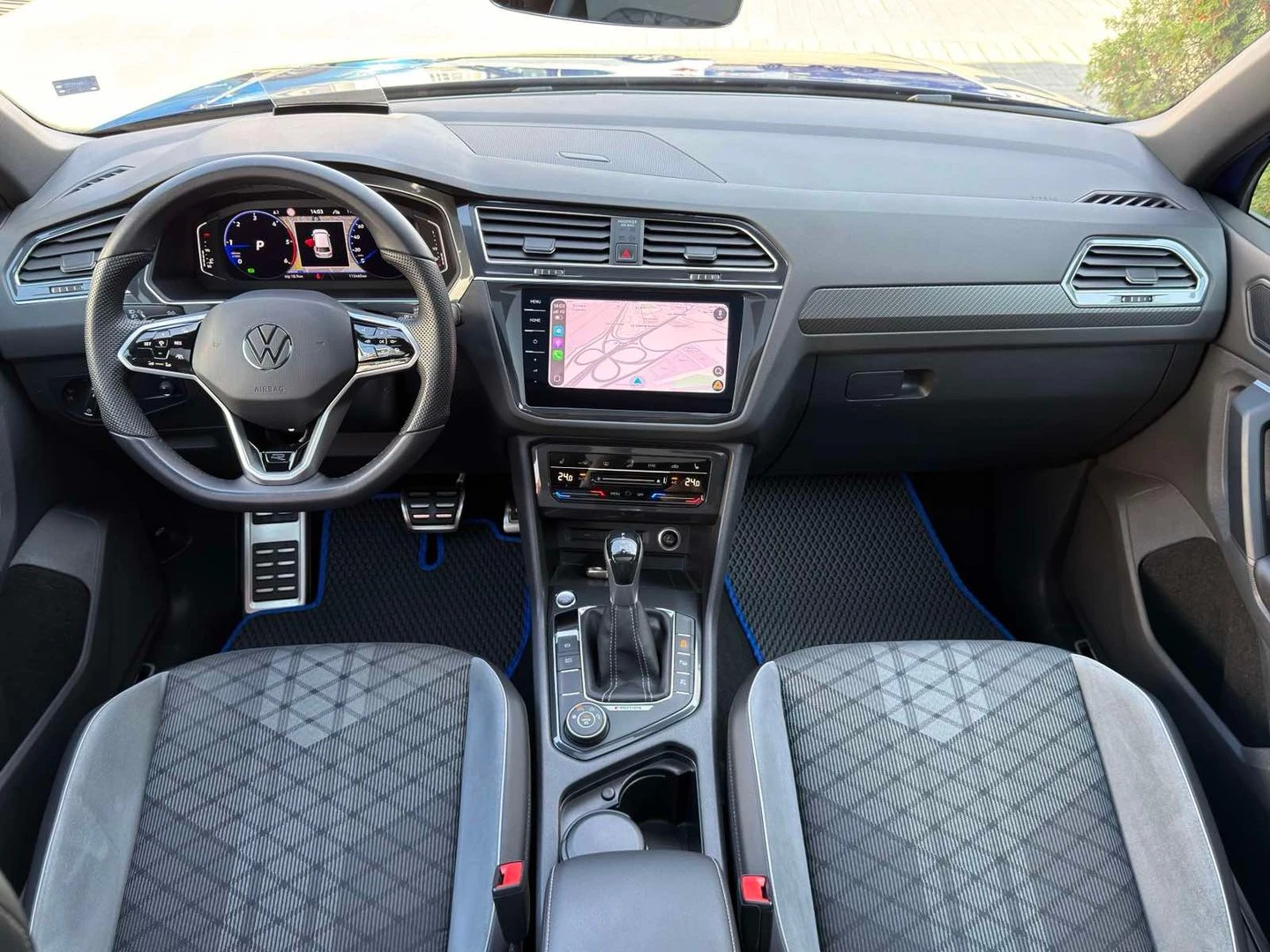 VW Tiguan R-Line 2.0 TDI SCR 4MOTION DSG, снимка 5 - Автомобили и джипове - 53617331