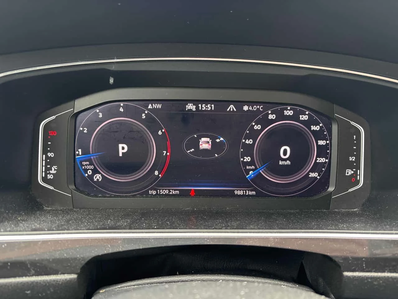 VW Tiguan * 4MOTION * CARFAX * 2 КЛЮЧА * ПАНО * KEYLESS, снимка 8 - Автомобили и джипове - 54153000