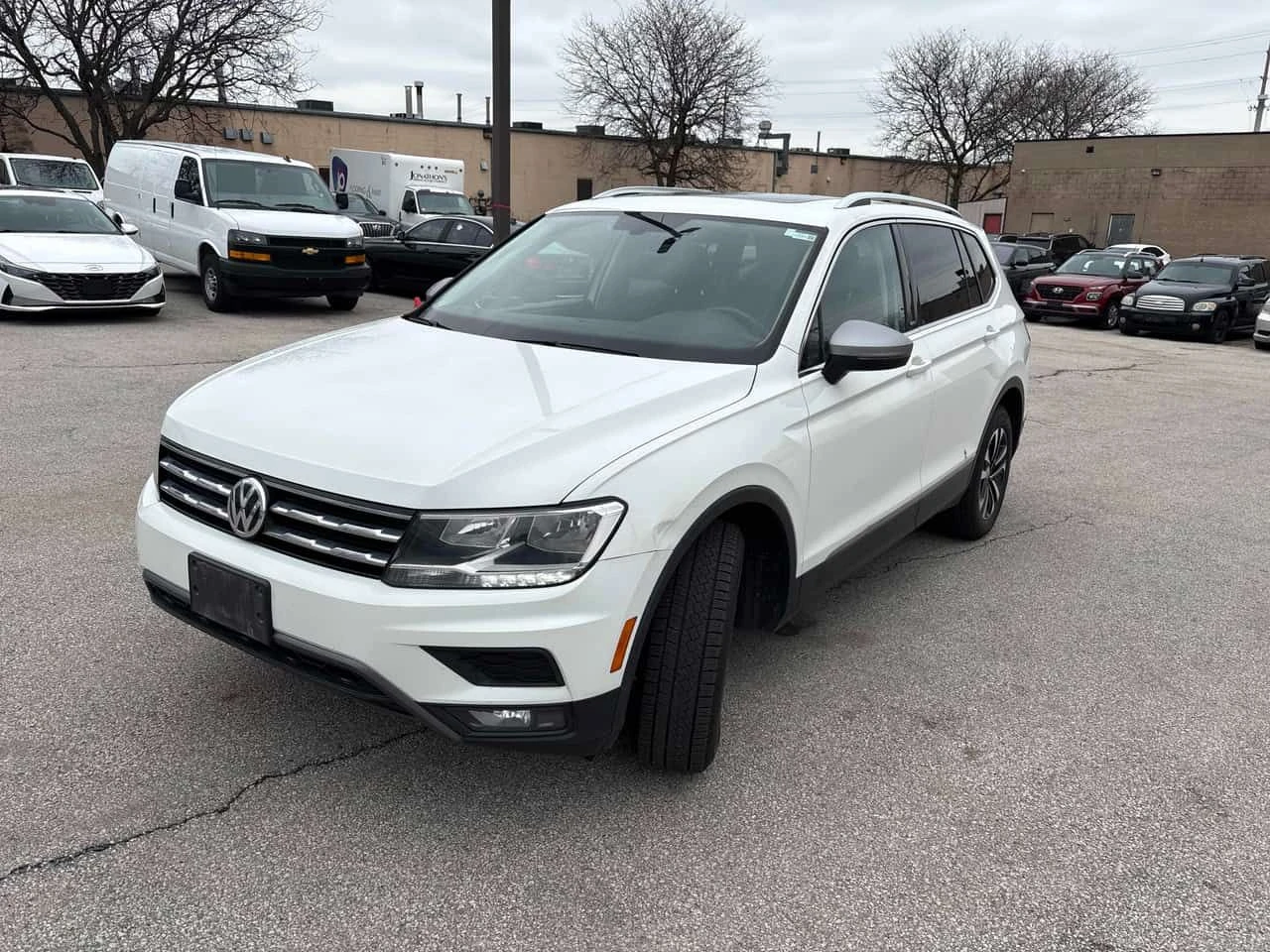 VW Tiguan * 4MOTION * CARFAX * 2 КЛЮЧА * ПАНО * KEYLESS