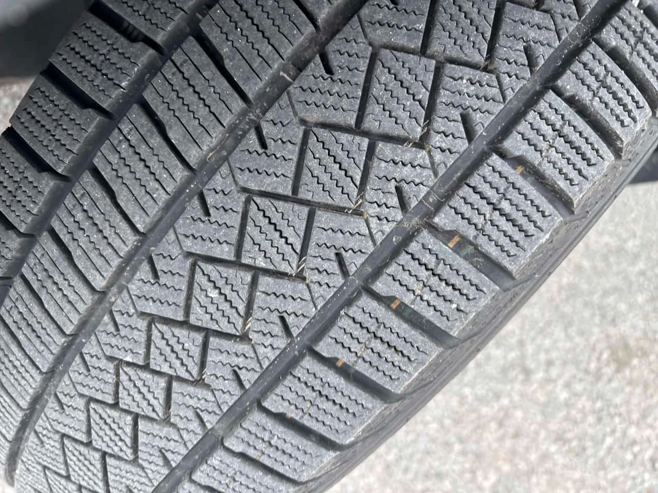 VW Tiguan * 4MOTION * CARFAX * 2 КЛЮЧА * ПАНО * KEYLESS, снимка 10 - Автомобили и джипове - 54153000