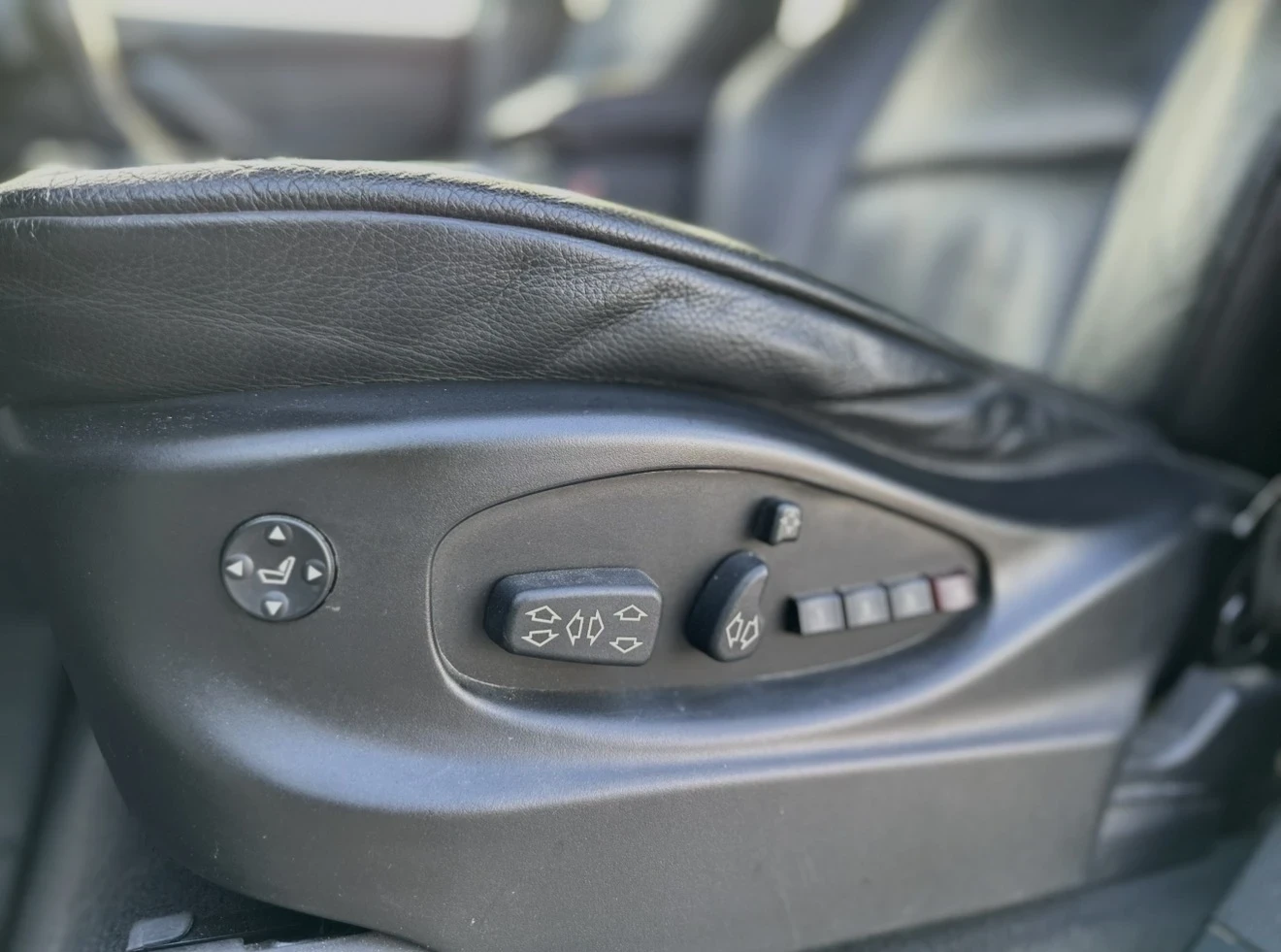 BMW X5 (E53) Facelift 218кс. СПЕШНО!, снимка 11 - Автомобили и джипове - 54324087