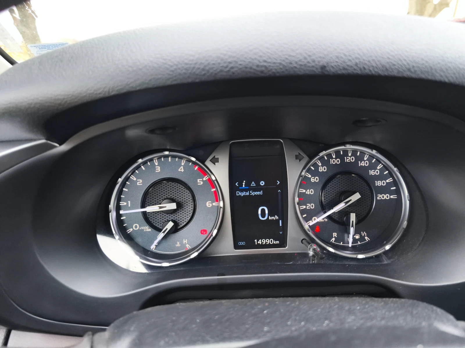 Toyota Hilux Double Cab, снимка 9 - Автомобили и джипове - 54459705