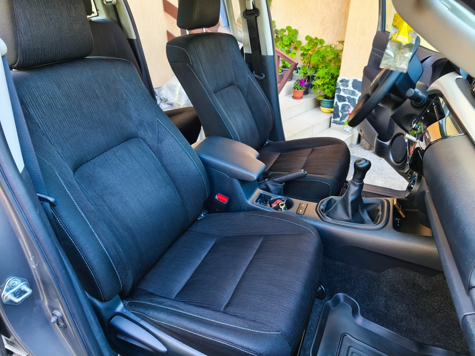 Toyota Hilux Double Cab, снимка 12 - Автомобили и джипове - 54459705