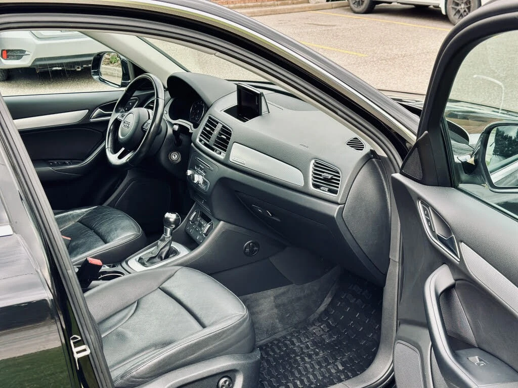 Audi Q3 * S-Line* * HeadUp* AвтоКредит* (ЦЕНА ДО БГ), снимка 16 - Автомобили и джипове - 54517856