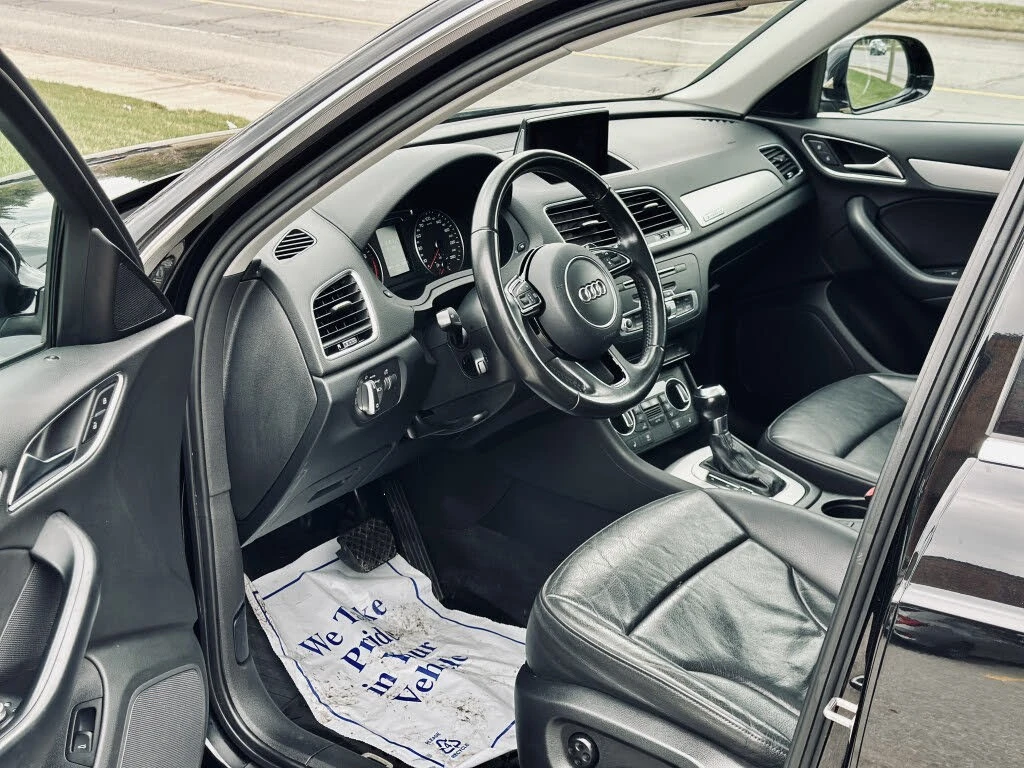 Audi Q3 * S-Line* * HeadUp* AвтоКредит* (ЦЕНА ДО БГ), снимка 15 - Автомобили и джипове - 54517856