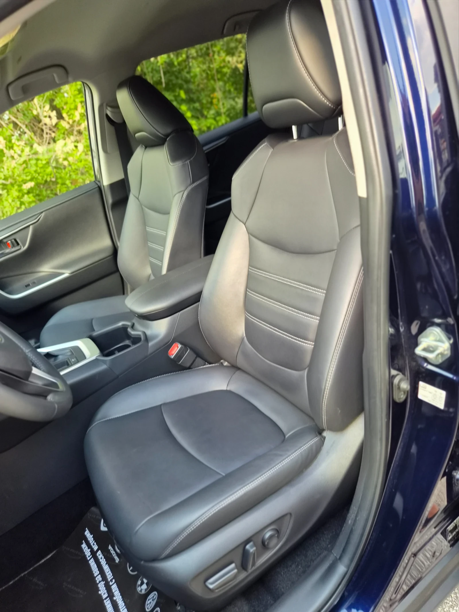 Toyota Rav4 11.23г./Гаранция/Hybrid , снимка 10 - Автомобили и джипове - 55088549
