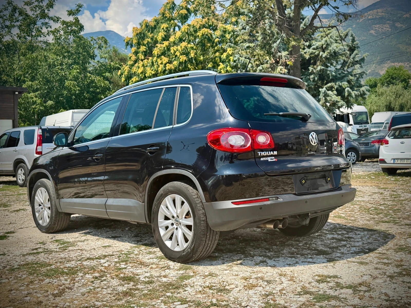 VW Tiguan 2.0TDI* 140к.с.* 4X4* АВТОМАТ, снимка 7 - Автомобили и джипове - 55845666