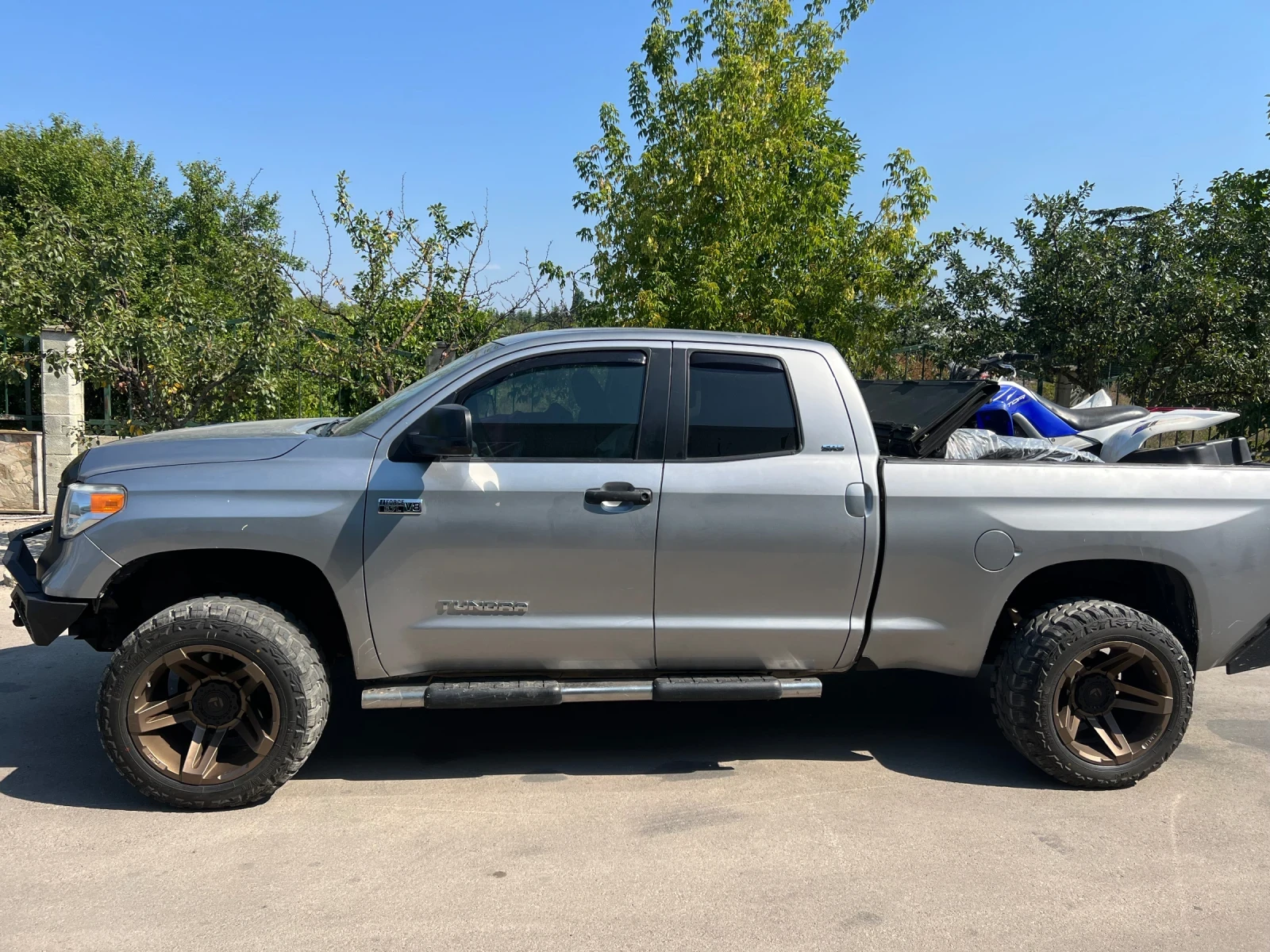 Toyota Tundra SR5