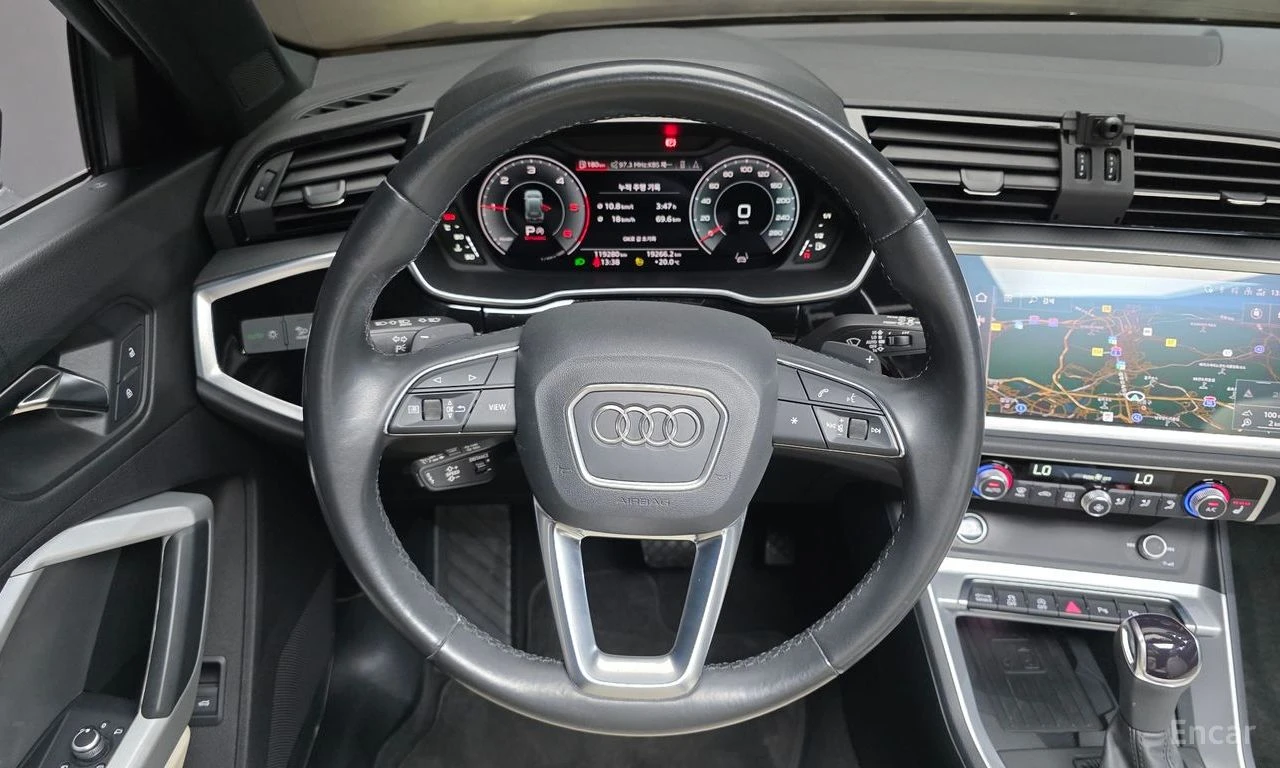 Audi Q3 35 TDI Premium, снимка 14 - Автомобили и джипове - 56549298