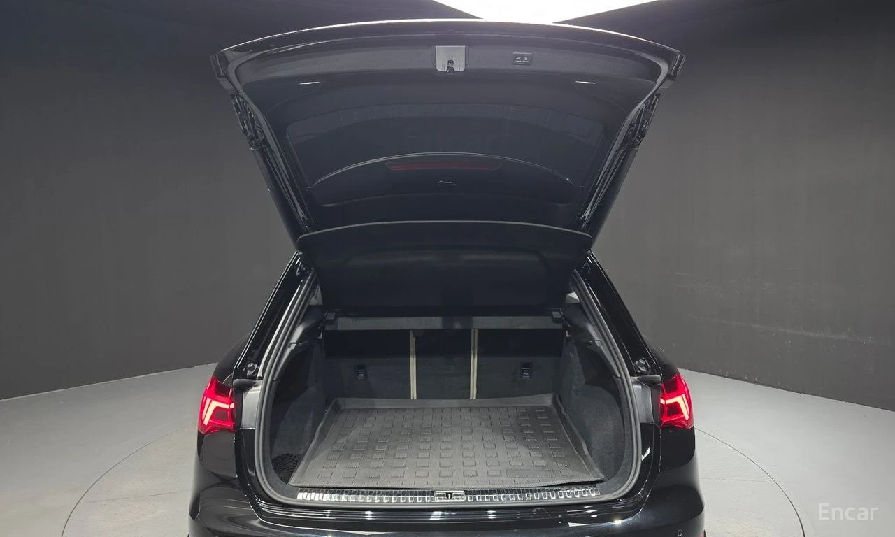 Audi Q3 35 TDI Premium, снимка 17 - Автомобили и джипове - 56549298