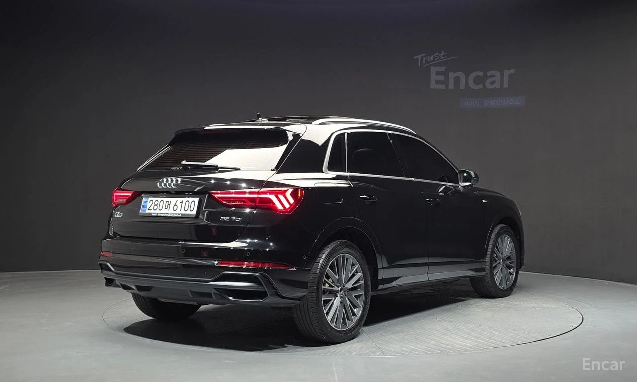 Audi Q3 35 TDI Premium, снимка 2 - Автомобили и джипове - 56549298