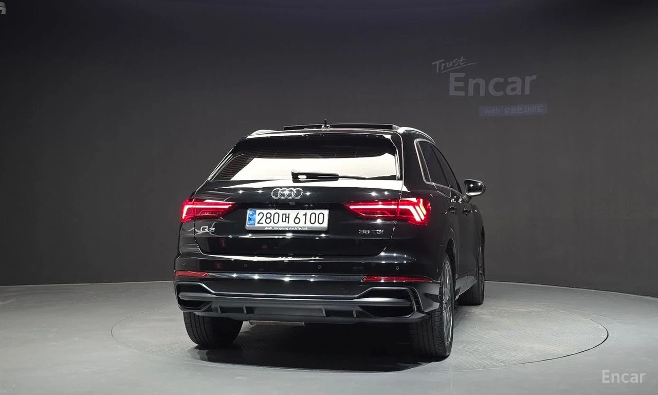 Audi Q3 35 TDI Premium, снимка 4 - Автомобили и джипове - 56549298