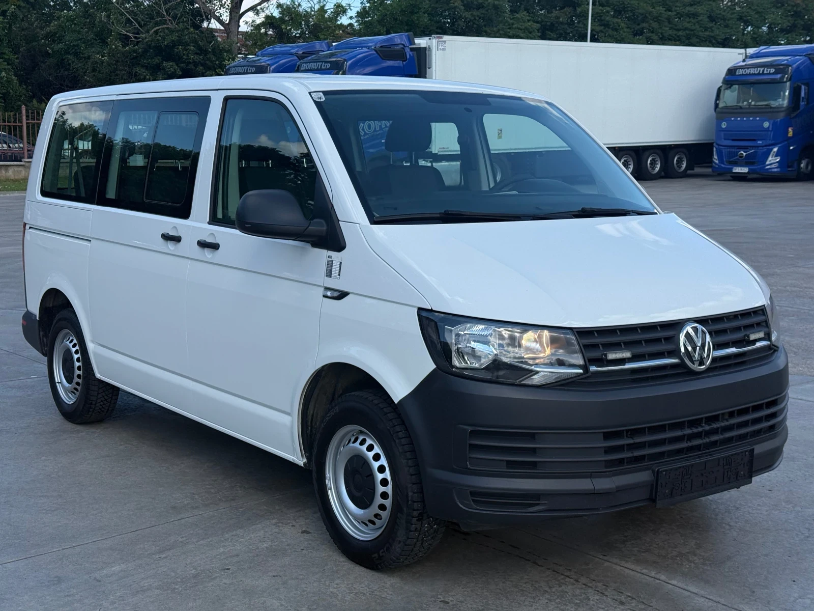 VW Transporter T6 2.0 TDI 9места* теглич* нов внос