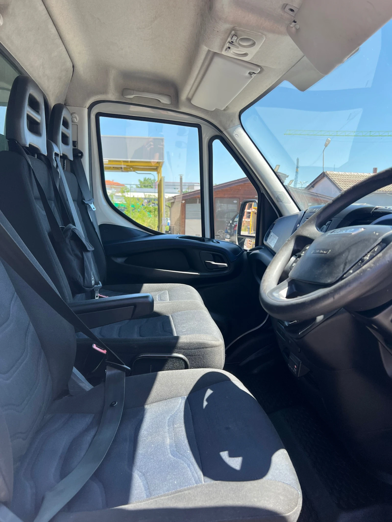 Iveco Daily, снимка 9 - Бусове и автобуси - 55501272