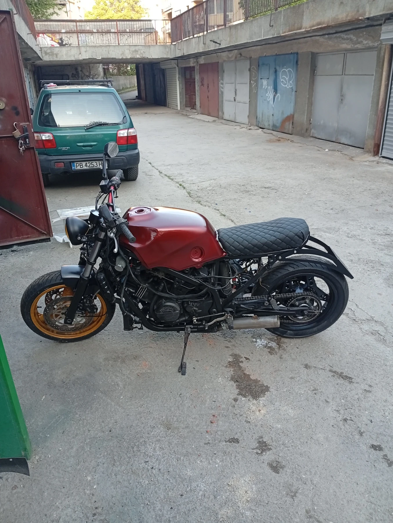 Honda Vf 1000 f2 - изображение 2