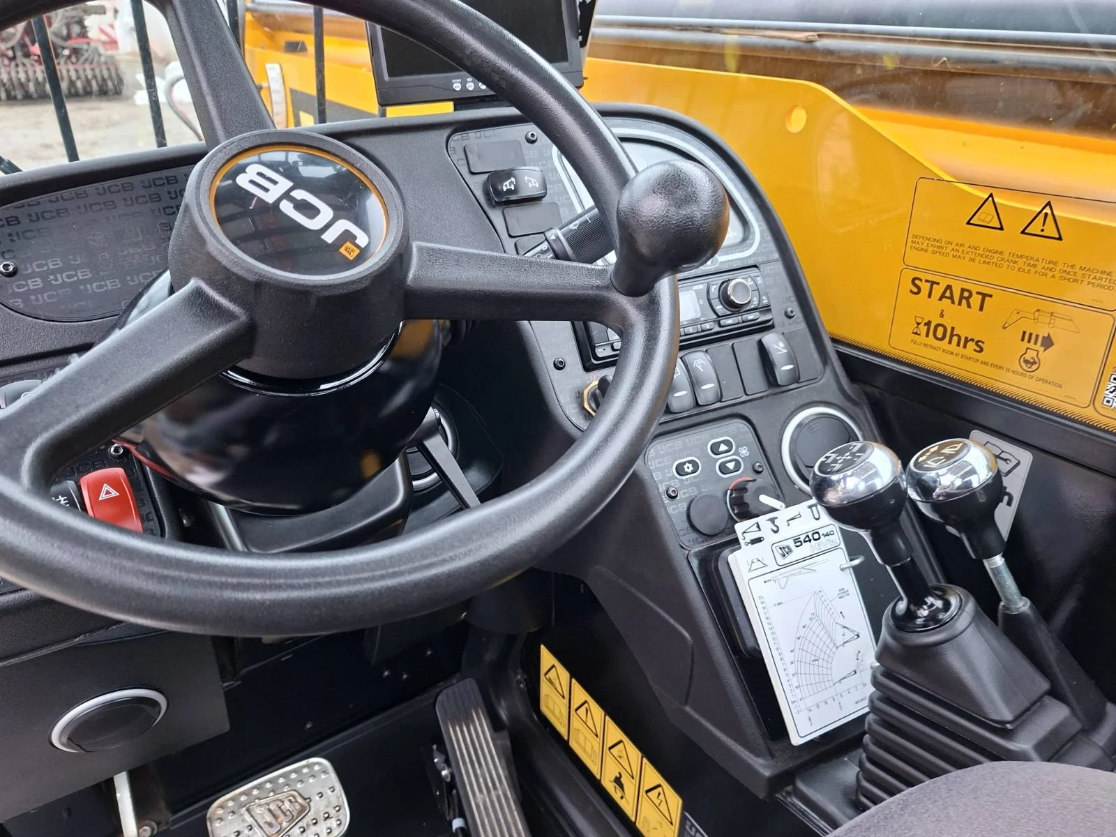   JCB 540-140 Hi-Viz | Mobile.bg   12