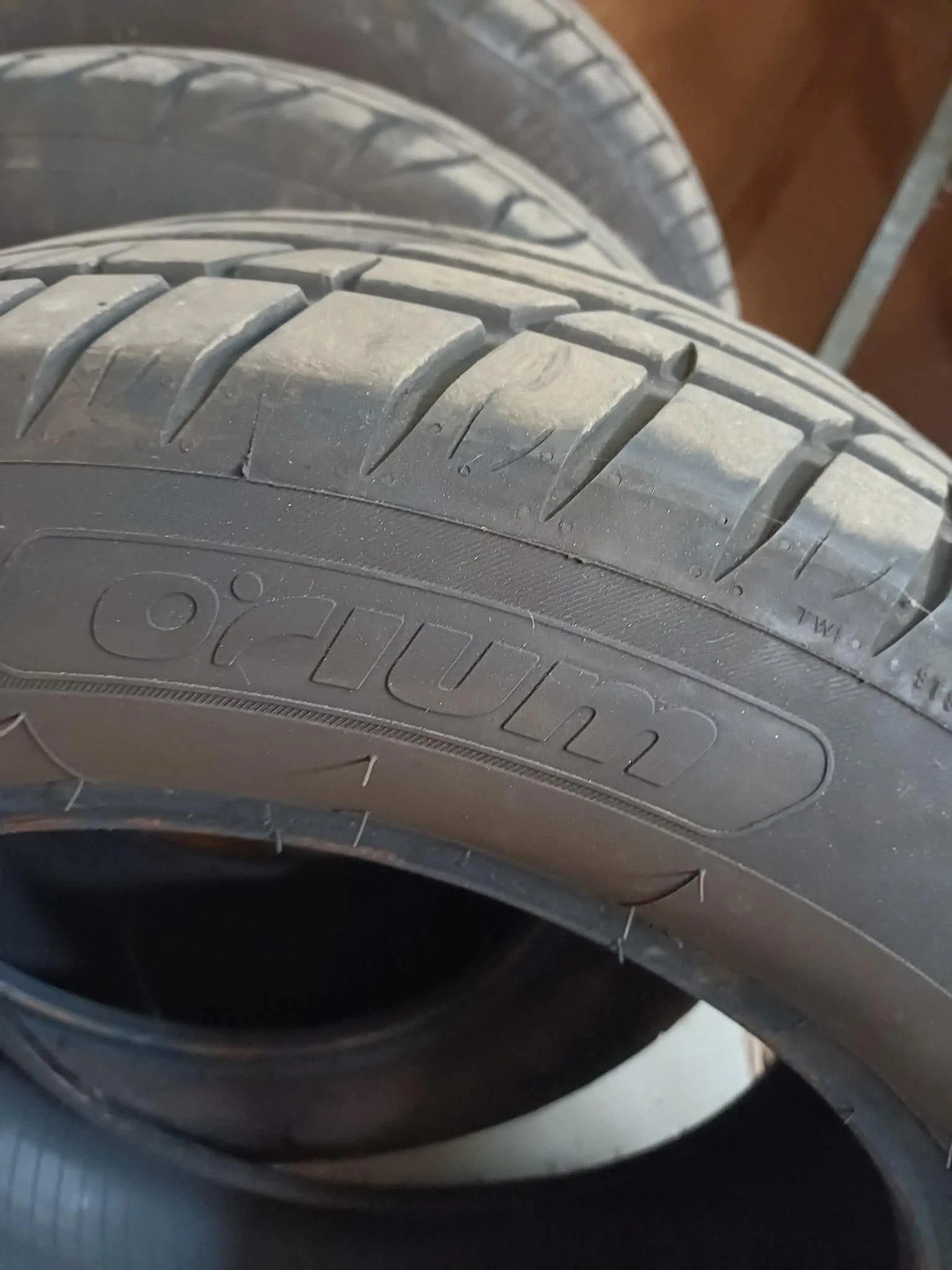 Гуми Летни 205/60R16, снимка 5 - Гуми и джанти - 55341652