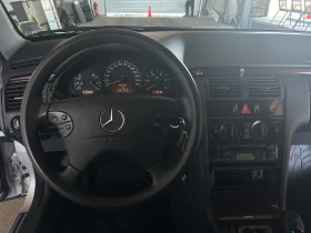 Mercedes-Benz E 220, снимка 8