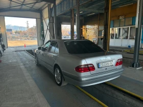 Mercedes-Benz E 220, снимка 4