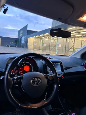 Toyota Aygo - 9800 € / 19167.13 лв. - 15900094 12