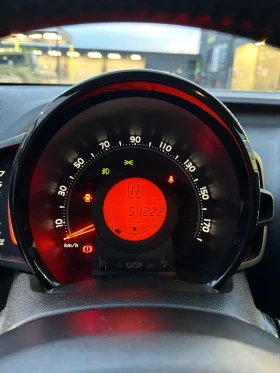 Toyota Aygo - 9800 € / 19167.13 лв. - 15900094 11