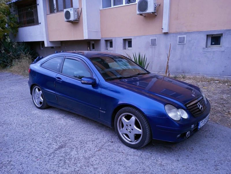 Mercedes-Benz C 200, снимка 3 - Автомобили и джипове - 47820612