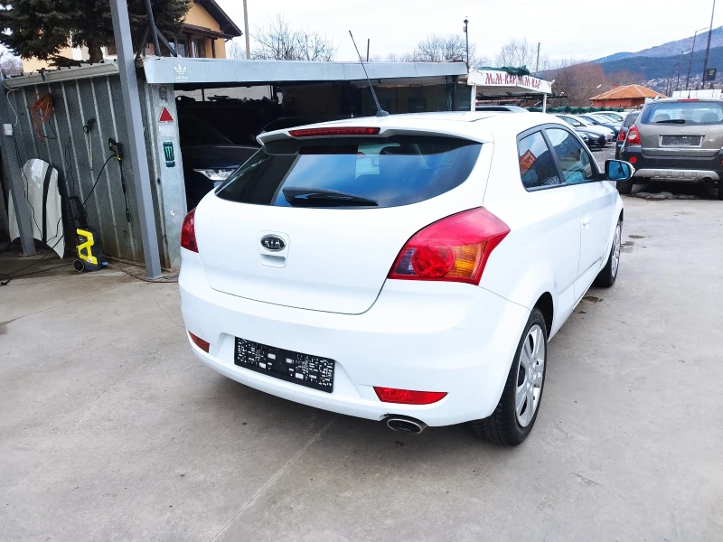 Kia Pro ceed 1.6crdi, снимка 4 - Автомобили и джипове - 48802627