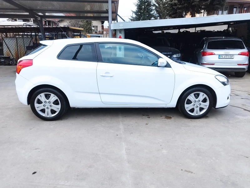 Kia Pro ceed 1.6crdi, снимка 3 - Автомобили и джипове - 48802627