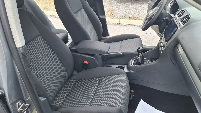 VW Golf, снимка 12 - Автомобили и джипове - 52960404