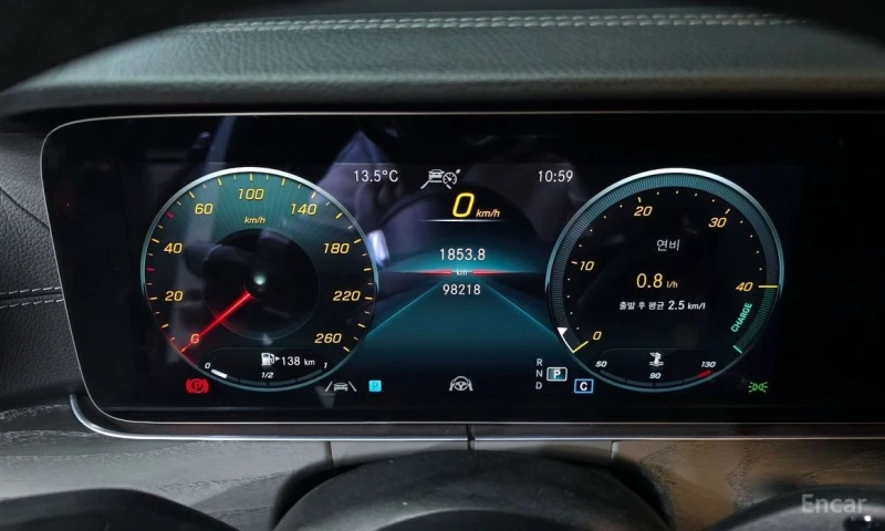 Mercedes-Benz E 220, снимка 8 - Автомобили и джипове - 52926062