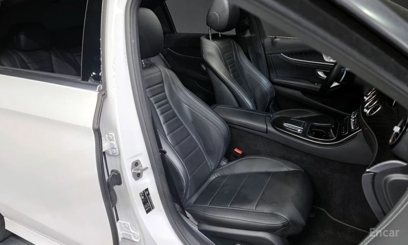 Mercedes-Benz E 220, снимка 12 - Автомобили и джипове - 52926062