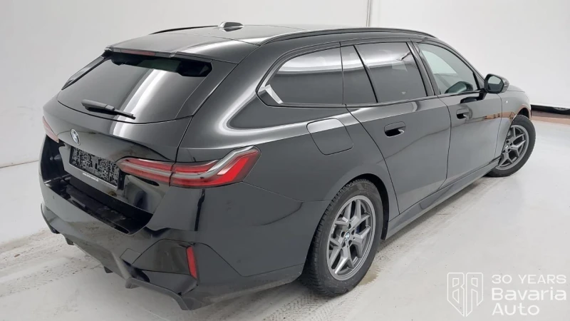 BMW 520 d Touring M Sport Paket Steptronic, снимка 3 - Автомобили и джипове - 53124134