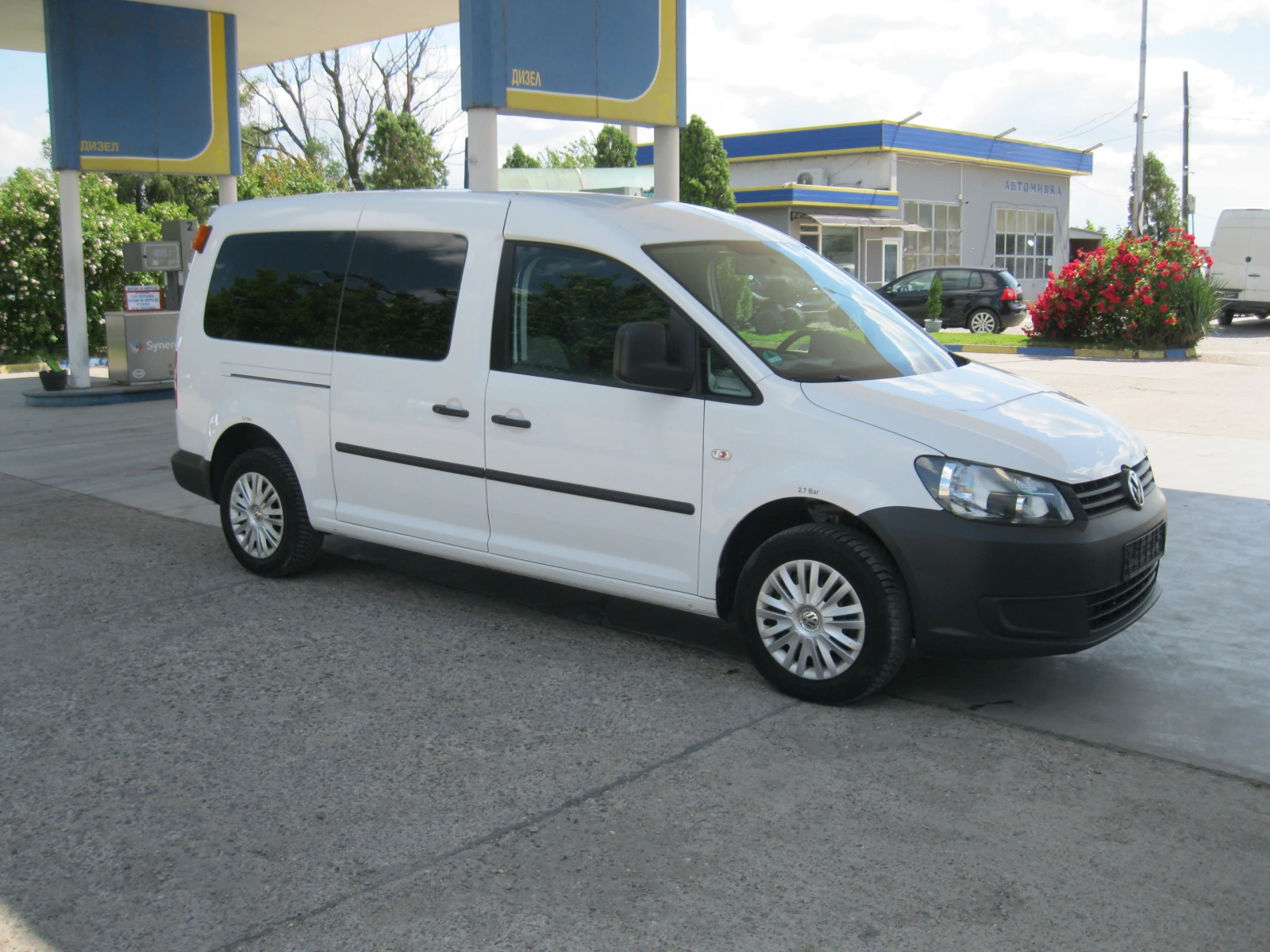 VW Caddy MAXI , с рампа  - изображение 8