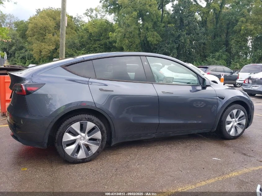 Tesla Model Y U   U All Wheel Drive - изображение 6
