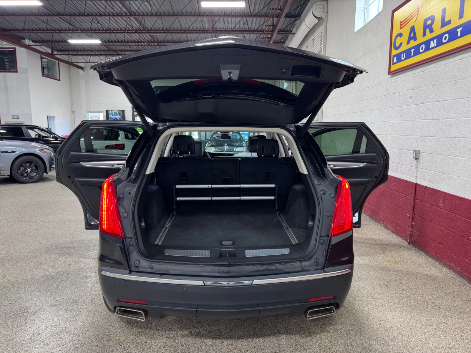 Cadillac XT5 3.6 AWD / Luxury / Carplay / PANO - изображение 6