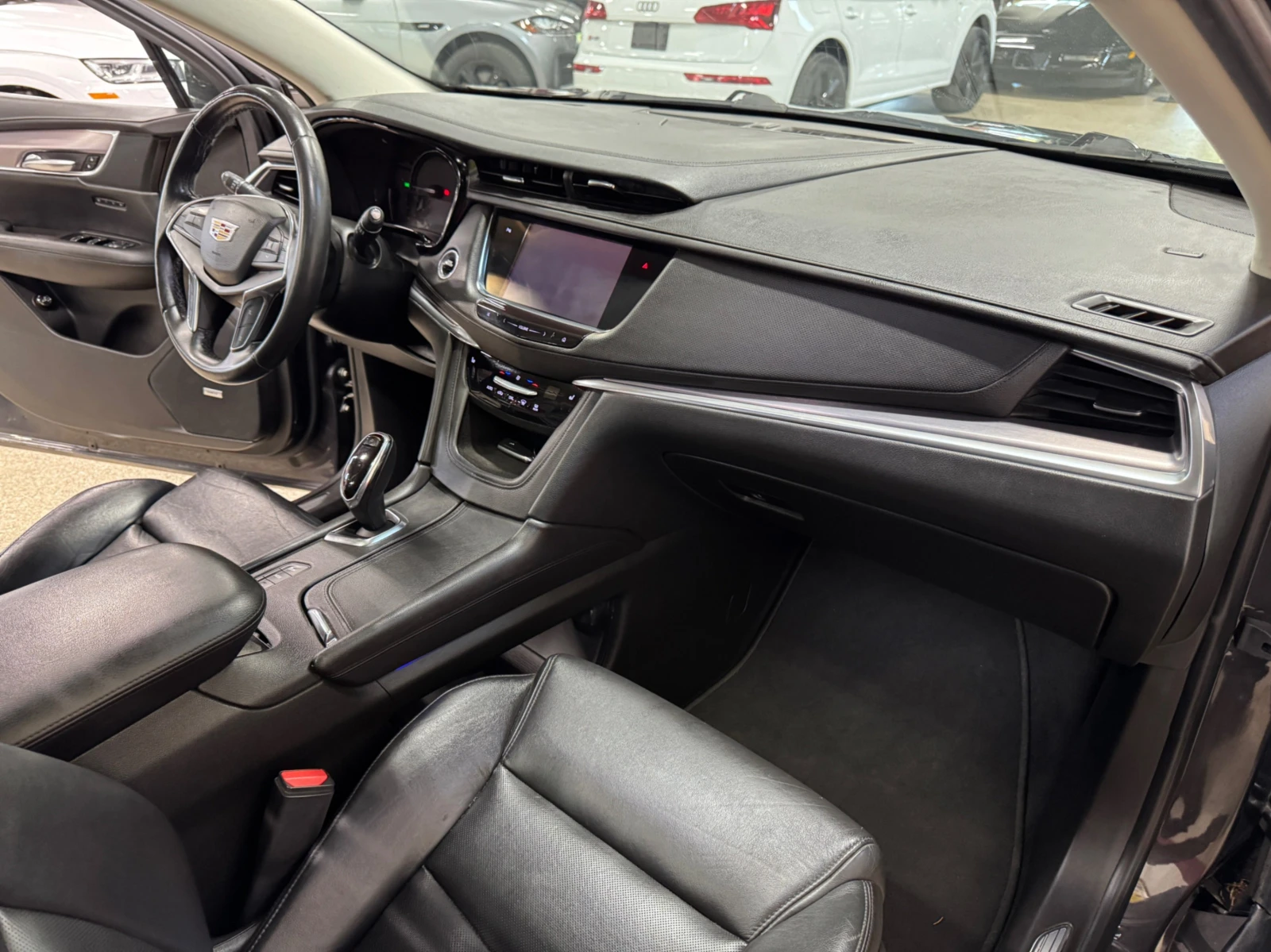 Cadillac XT5 3.6 AWD / Luxury / Carplay / PANO | Mobile.bg   15