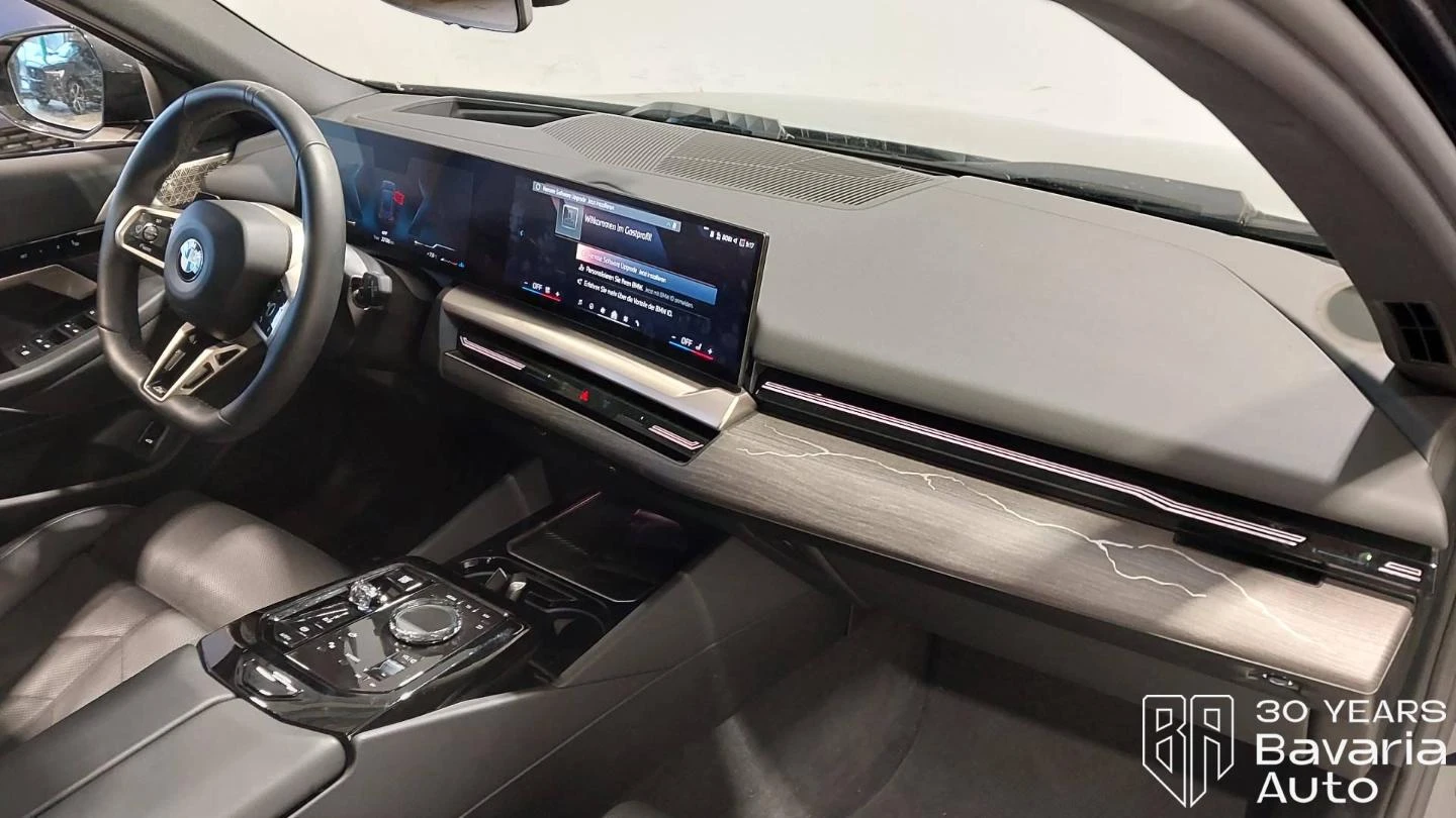 BMW 520 d Touring M Sport Paket Steptronic - изображение 7